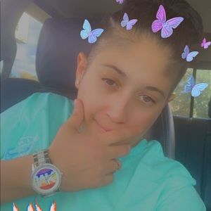 Meet your Posher, Noemi